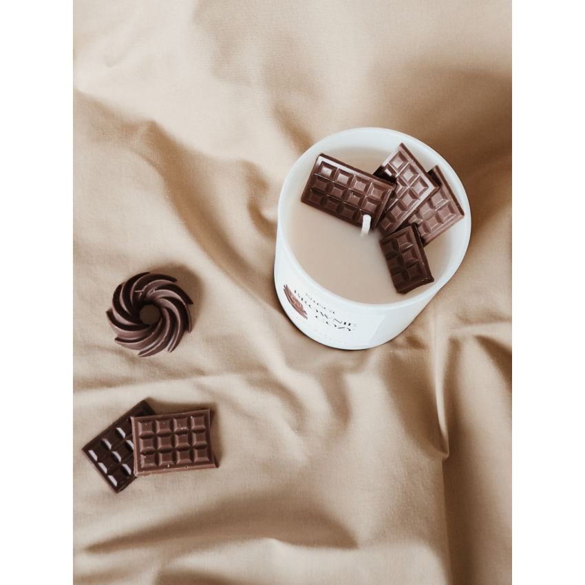 Vela Brownie Cozy